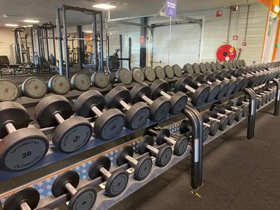 Basic-Fit Ijmuiden C. van der Doesstraat 24/7