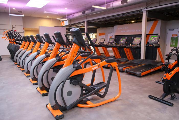 Basic-Fit Spijkenisse A.M. de Jongstraat 24/7