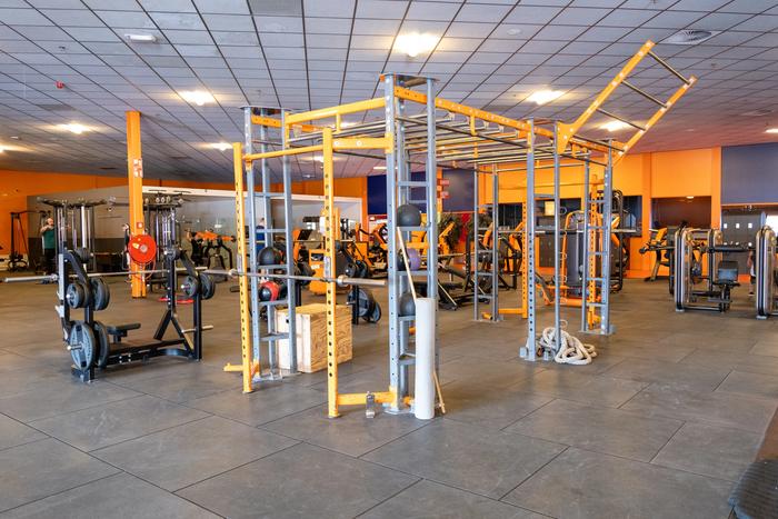 Basic-Fit Enschede Colosseum 24/7