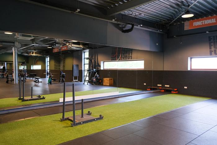 Basic-Fit Enschede J J van Deinselaan 24/7
