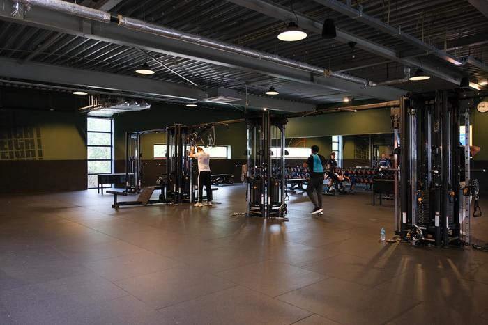 Basic-Fit Enschede J J van Deinselaan 24/7