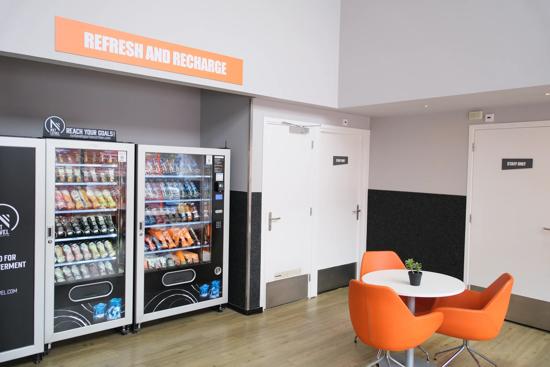 Basic-Fit Delft Leeuwenstein 24/7