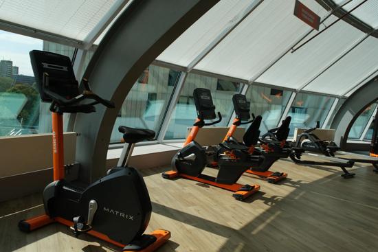 Basic-Fit Zoetermeer Burgemeester van Leeuwenpassage 24/7