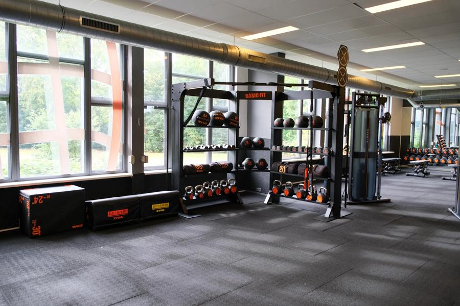 Basic-Fit Hoogeveen Pesserstraat 24/7