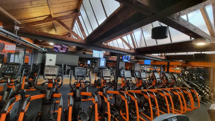 Basic-Fit Waalwijk Eerste Zeine 24/7