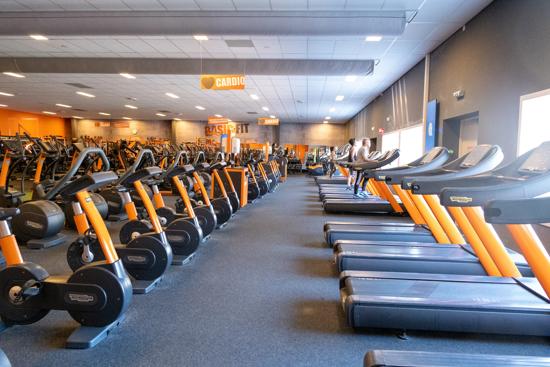 Basic-Fit Apeldoorn Ambachtsveld 24/7