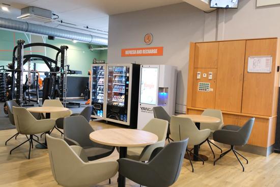 Basic-Fit Zwijndrecht Ter Steeghe Ring 24/7