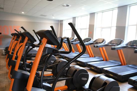 Basic-Fit Nijverdal Piet Heinweg 24/7