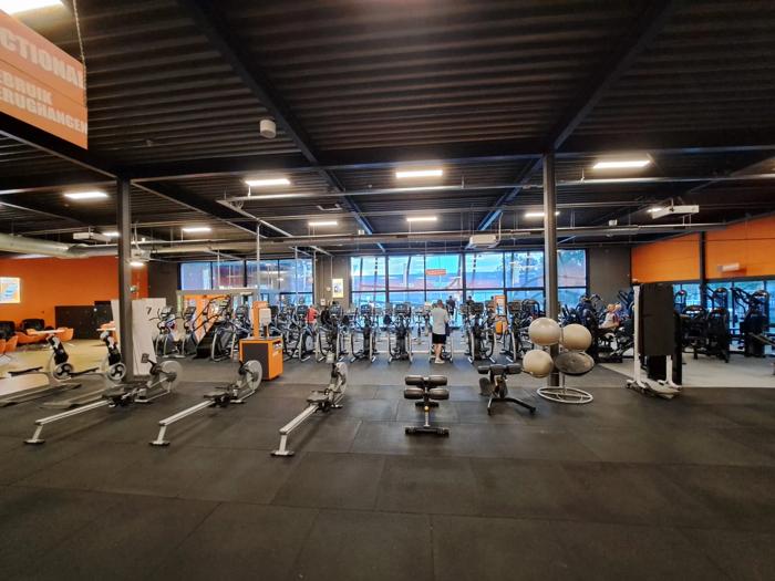 Basic-Fit Oosterhout Beneluxweg 24/7