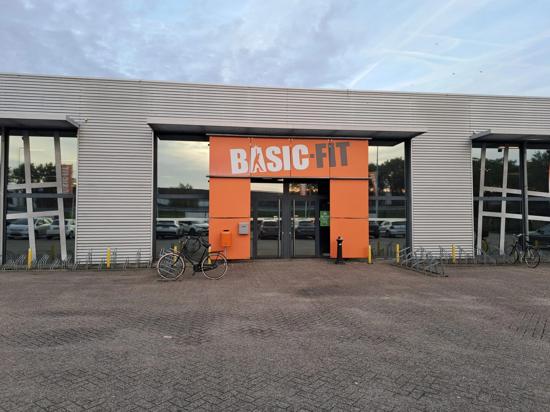 Basic-Fit Oosterhout Beneluxweg 24/7
