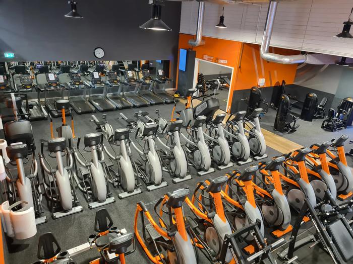 Basic-Fit Amsterdam Osdorp Pieter Calandlaan 24/7