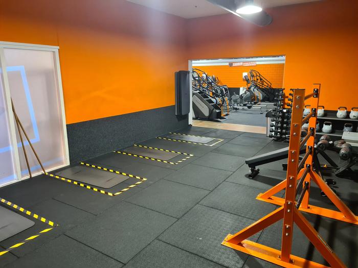 Basic-Fit Amsterdam Osdorp Pieter Calandlaan 24/7