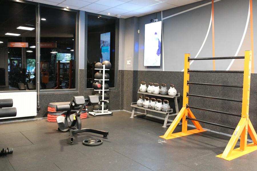 Basic-Fit Rotterdam IJsselmonde Dwarsdijk 24/7