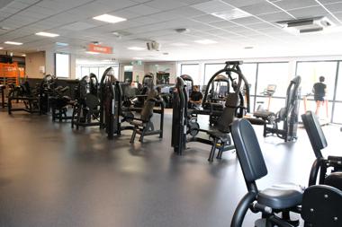 Basic-Fit Rotterdam IJsselmonde Dwarsdijk 24/7