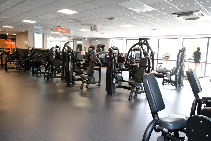 Basic-Fit Rotterdam IJsselmonde Dwarsdijk 24/7