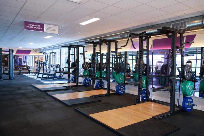 Basic-Fit Hoogeveen Duymaer van Twistweg 24/7