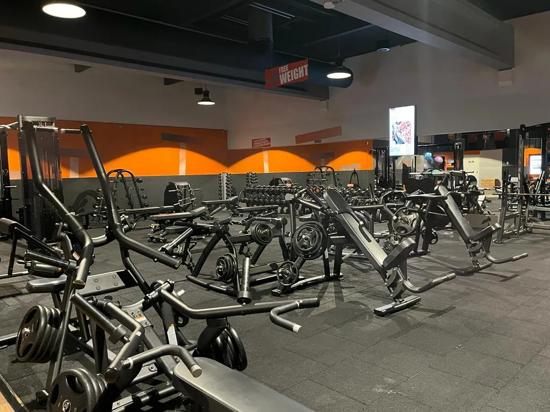 Basic-Fit Den Bosch Oude Vlijmenseweg 24/7