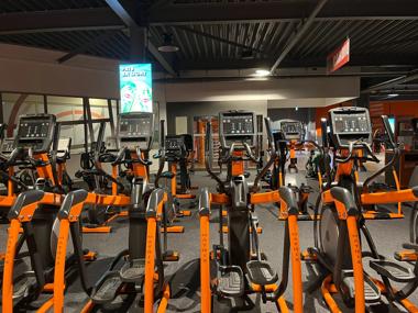 Basic-Fit Hoogvliet Middenbaan-Noord 24/7