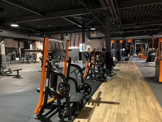 Basic-Fit Hoogvliet Middenbaan-Noord 24/7