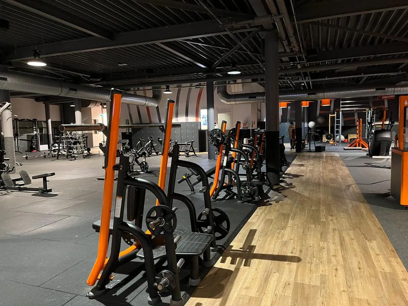 Basic-Fit Hoogvliet Middenbaan-Noord 24/7