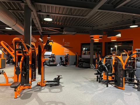 Basic-Fit Hoogvliet Middenbaan-Noord 24/7