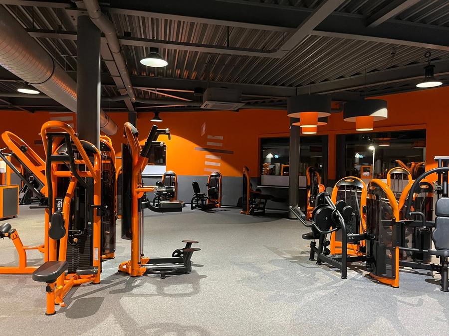 Basic-Fit Hoogvliet Middenbaan-Noord 24/7