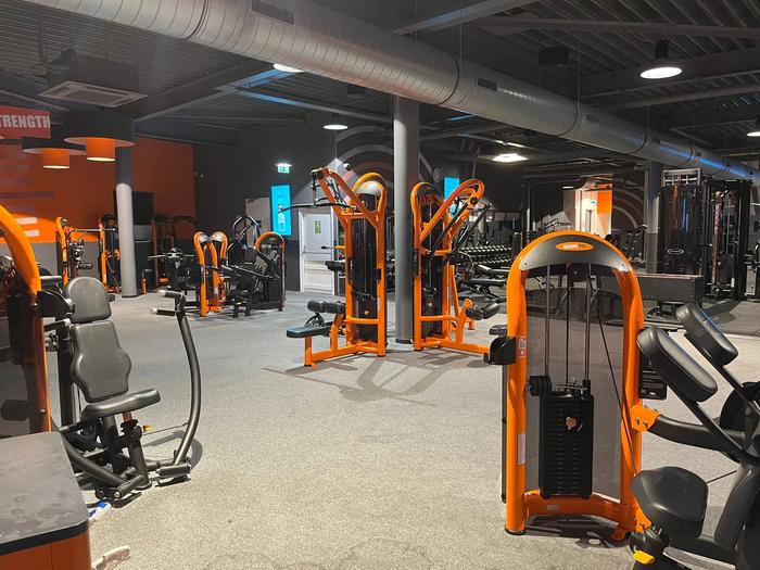 Basic-Fit Hoogvliet Middenbaan-Noord 24/7