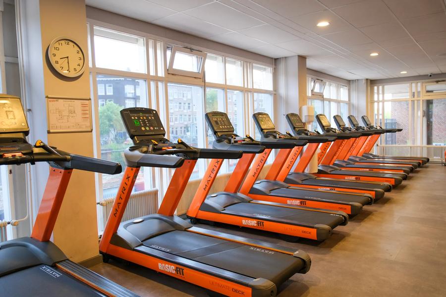 Basic-Fit Amsterdam Baarsjesweg 24/7