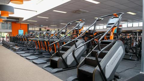 Basic-Fit Haarlem Vondelweg 24/7