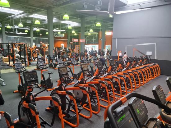 Basic-Fit Schiedam de Brauwweg 24/7