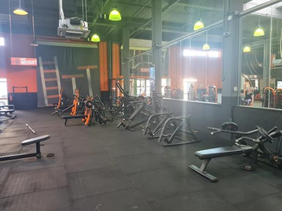 Basic-Fit Schiedam de Brauwweg 24/7