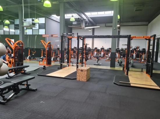 Basic-Fit Schiedam de Brauwweg 24/7