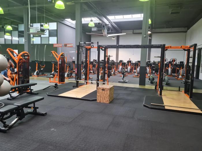 Basic-Fit Schiedam de Brauwweg 24/7