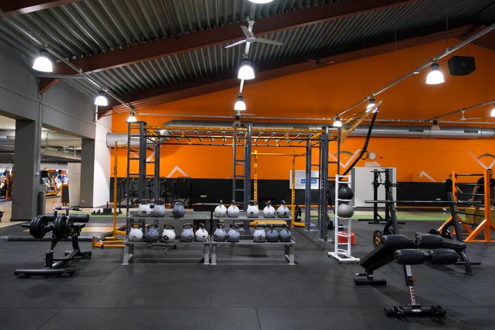 Basic-Fit Helmond Braakse Bosdijk 24/7