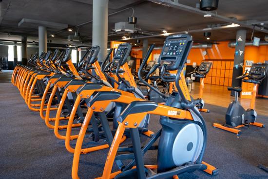 Basic-Fit Apeldoorn Christiaan Geurtsweg 24/7