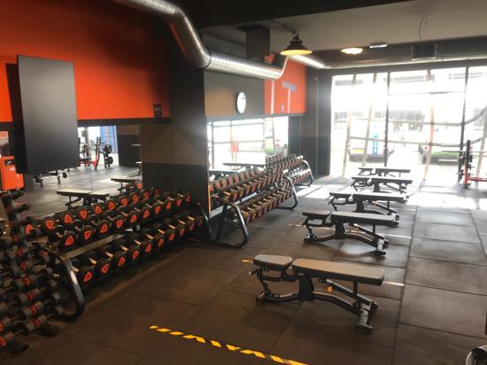 Basic-Fit Leeuwarden Zuidersingel 24/7