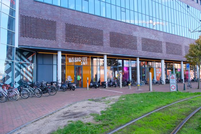 Basic-Fit Den Haag Stationsplein-Hofwijckstraat 24/7