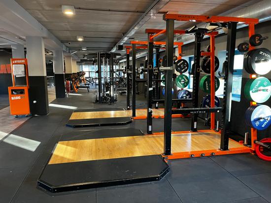 Basic-Fit Enschede Wesselerbrinklaan 24/7