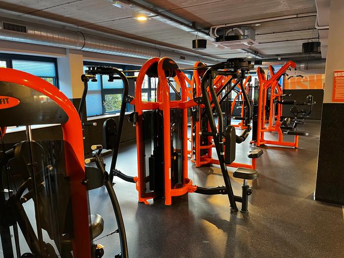 Basic-Fit Enschede Wesselerbrinklaan 24/7