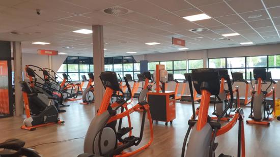 Basic-Fit Zoetermeer Koraalrood 24/7