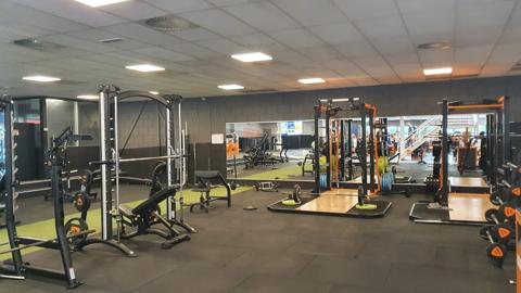 Basic-Fit Zoetermeer Koraalrood 24/7