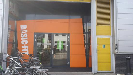 Basic-Fit Zoetermeer Koraalrood 24/7