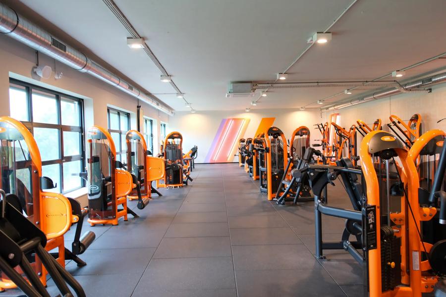 Basic-Fit Zoetermeer Koraalrood 24/7