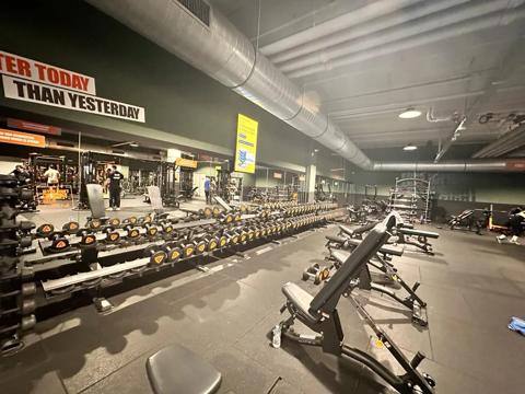 Basic-Fit Amsterdam Bos en Lommerplein 24/7