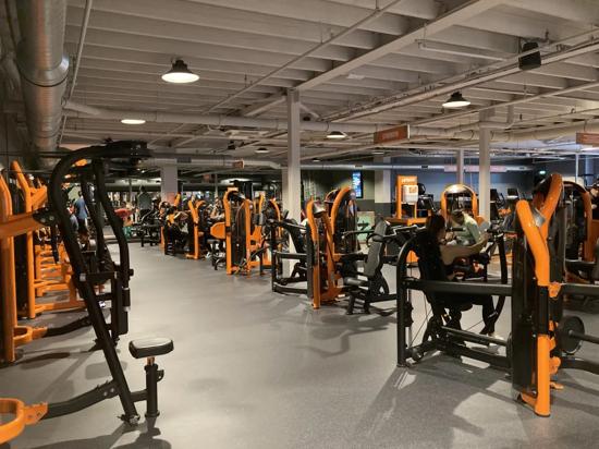 Basic-Fit Capelle aan den IJssel Koperwiek 24/7