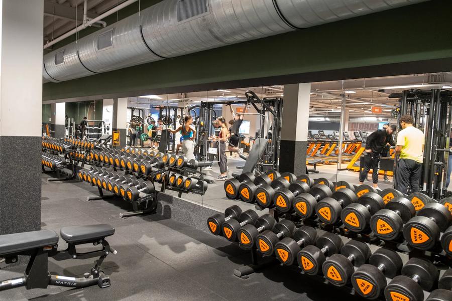 Basic-Fit Dordrecht P.A. de Kok-plein