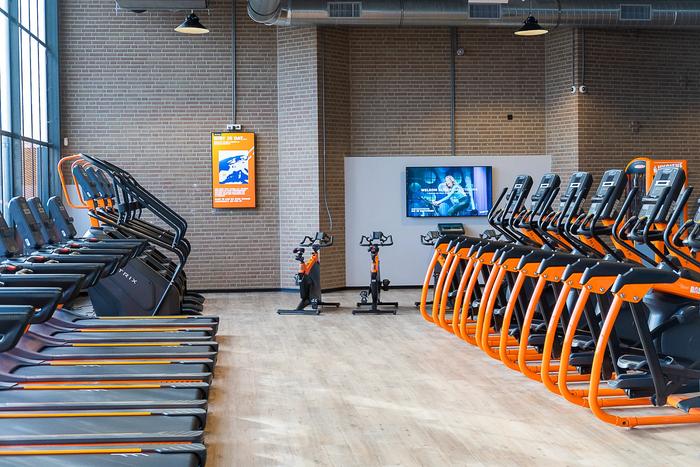 Basic-Fit Veldhoven Lange Kruisweg 24/7