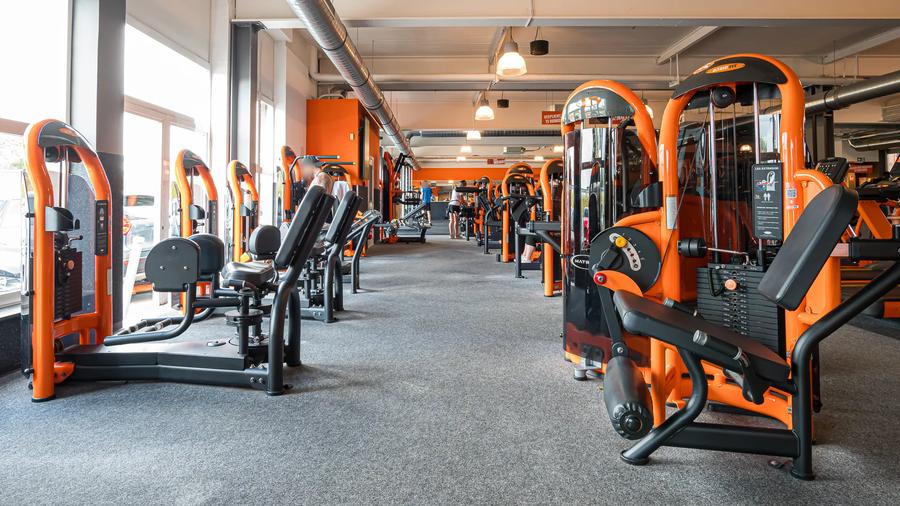 Basic-Fit Sint-Niklaas Prins Boudewijnlaan 24/7