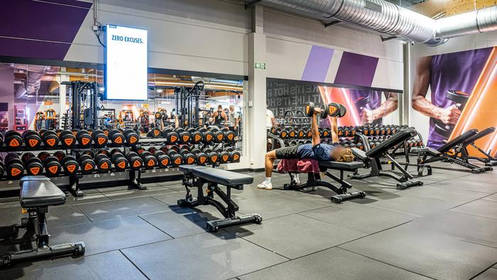 Basic-Fit Roeselare Brugsesteenweg 24/7