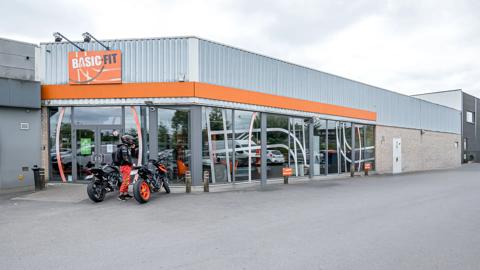 Basic-Fit Roeselare Brugsesteenweg 24/7